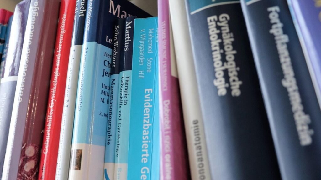 Deutsch aber hallo A1 Lösungen PDF kostenlos herunterladen.