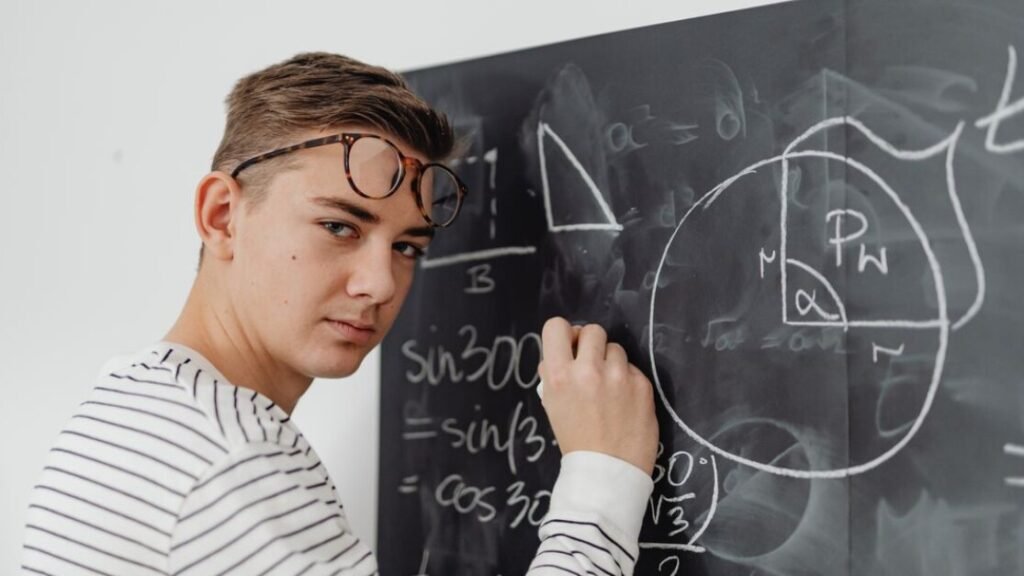 Trigonometrie Aufgaben und Lösungen Klasse 10 PDF kostenlos herunterladen.
